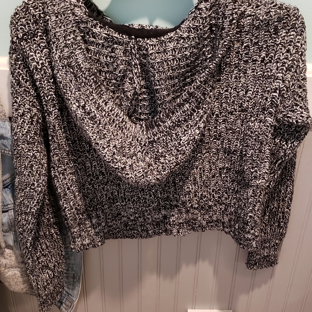 Aero Sweater - Picture 2 of 4